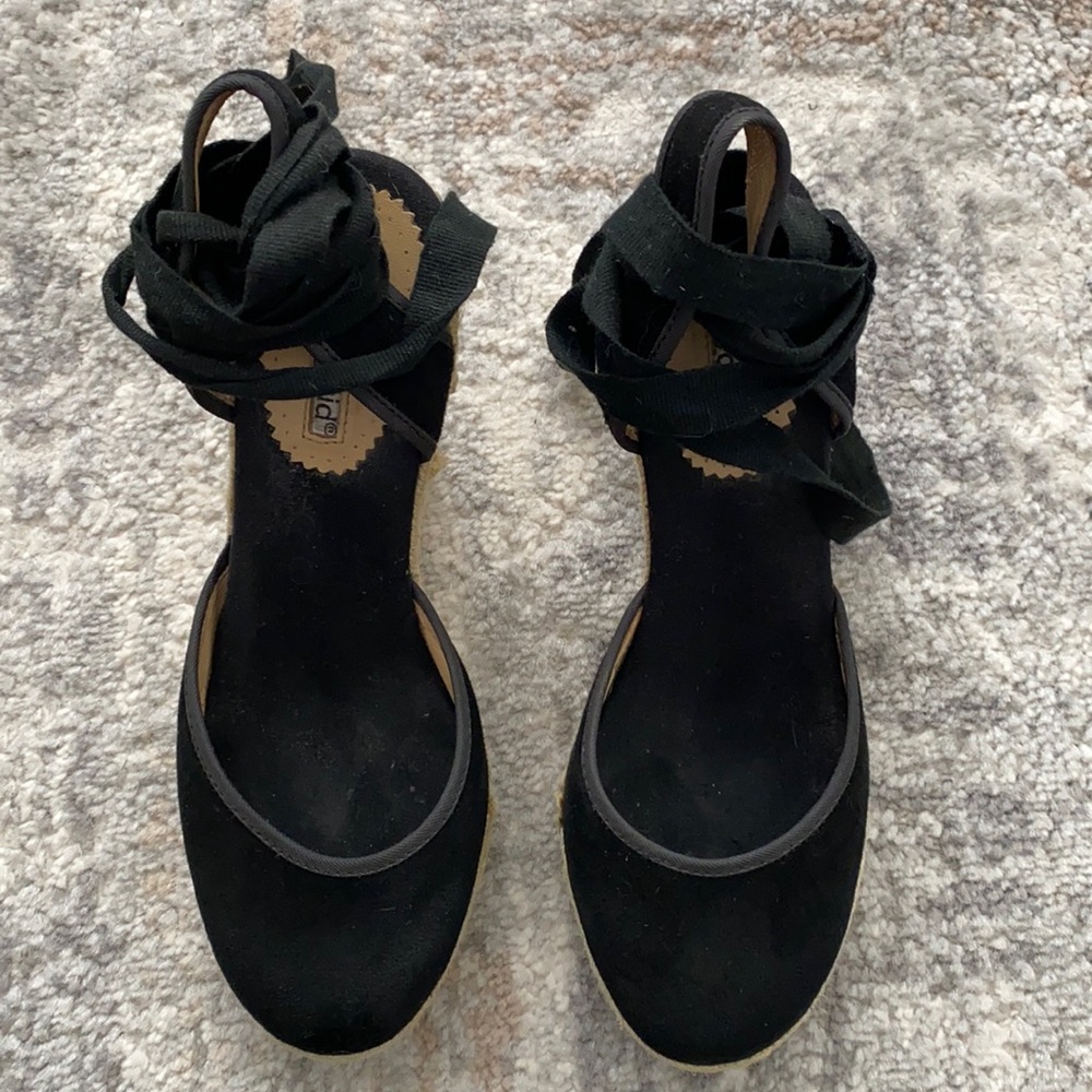 Black wedge tie sandals